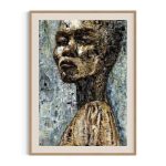 staerk-sort-kvinde-maleri-i-blaa-og-brune-toner-planboernefonden