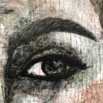 abstrakt-portraetmaleri-af-sort-haaret-kvinde-i-lyse-toner