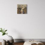 Maleri-af-lyshaaret-kvinde-i-profil-i-lyseblaa-bikinitop-paa-bjerg