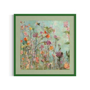 Maleri af blomsterhave med orange, lilla og violette blomster og varmblå himmel. Indrammet med mint passepartout og grøn ramme.