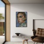 Giclee-tryk-af-kvinde-i-tre-kvart-profil-med-knold-og-blaa-baggrund-paa-hvid-vaeg