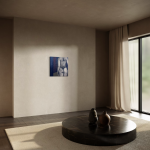 Kulmaleri af kvindekrop i hjemmetøj set bagfra gående imod et tomt rum