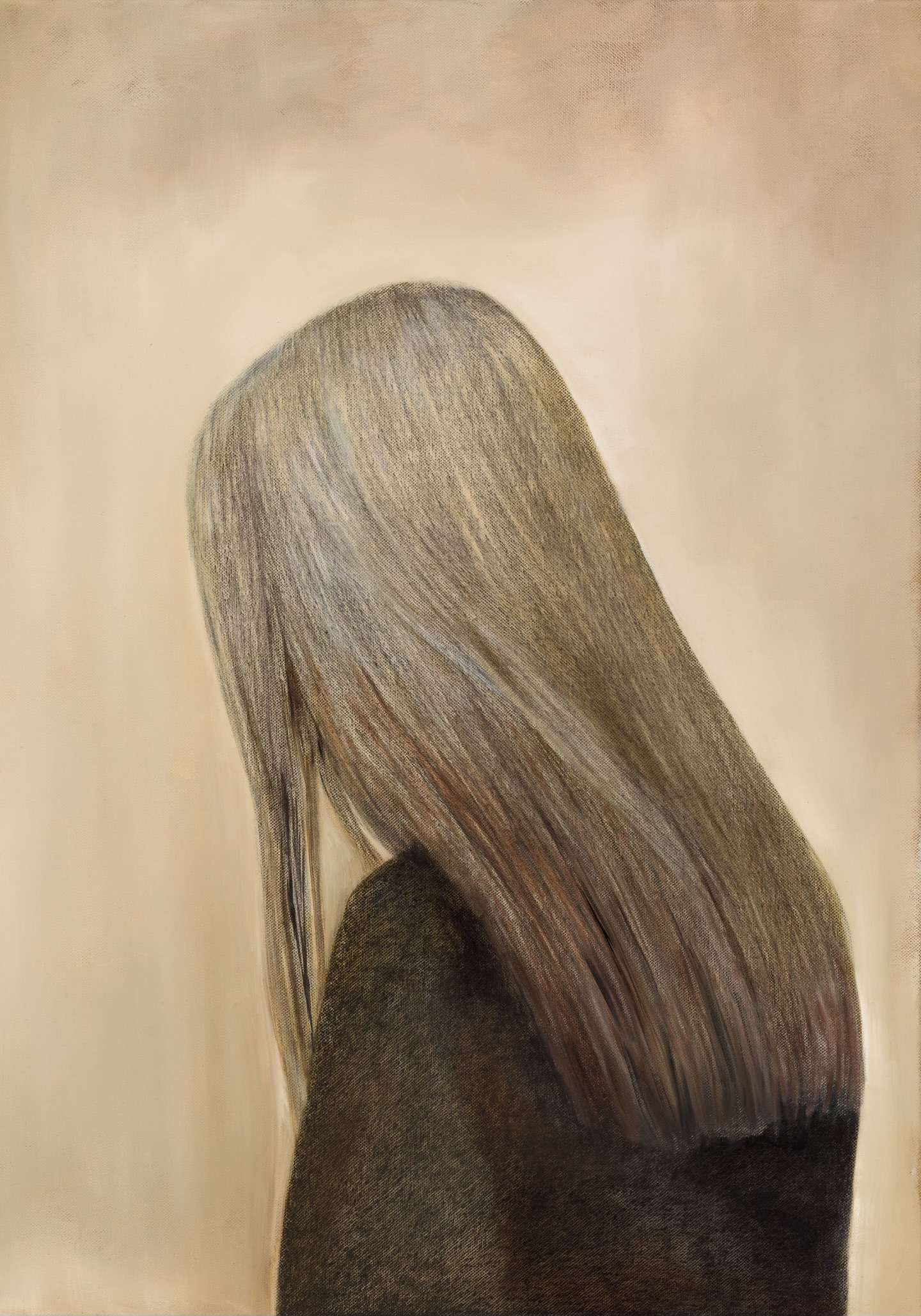 Oliemaleri af blonde kvinde med ryggen til. Hun har hovedet lidt nede og ser bedrøvet ud bagfra. Hun har en sort ulden trøje på og baggrunden er forskellig nuancer beige. Giclee tryk.