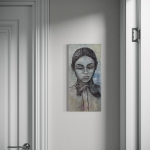 Kultegning på lærred af kvinde med knold og midterskilning der vender blikket nedad og med skjortesløjfe